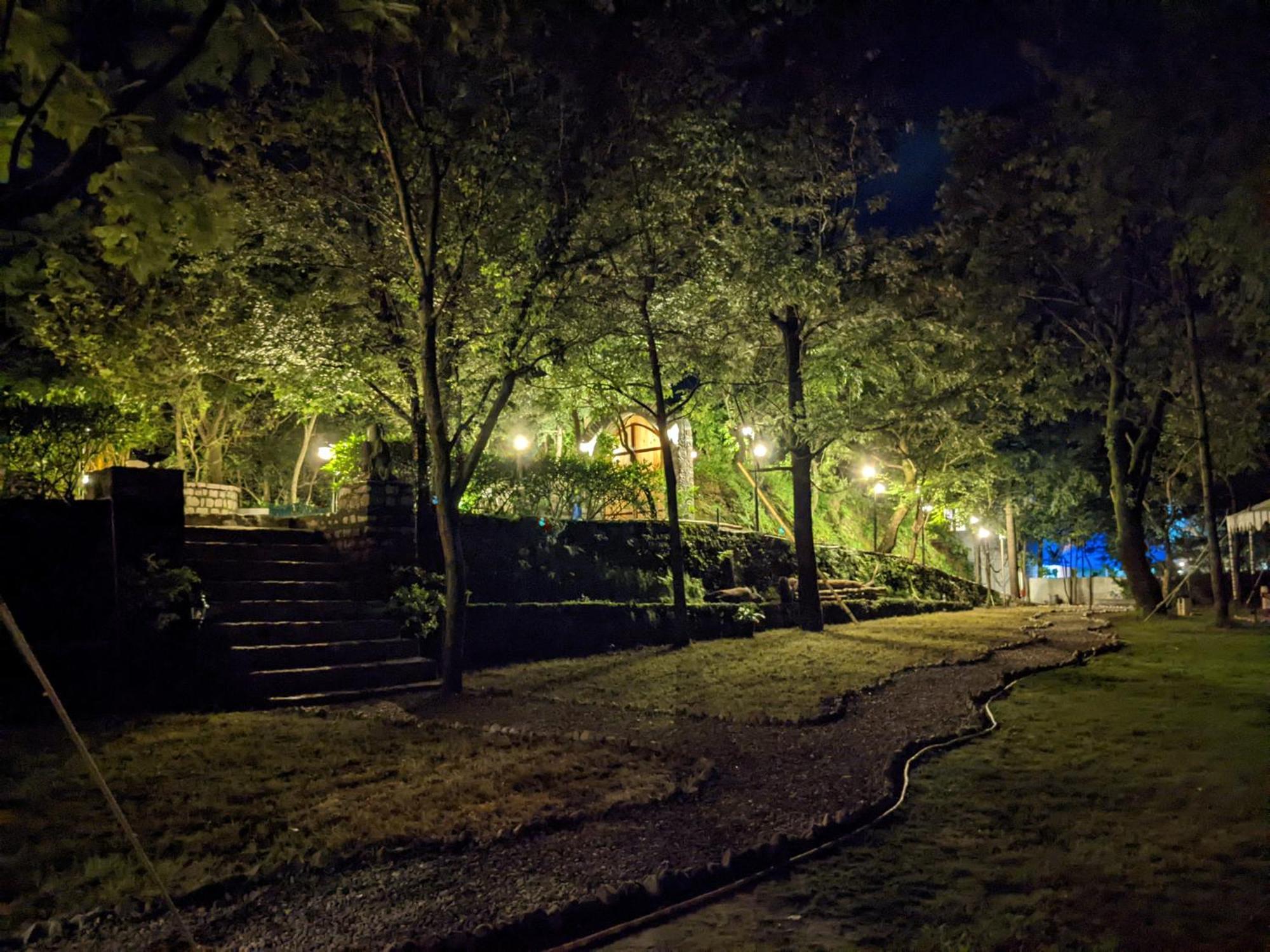 Blue Book At Gethia, Nainital Hotel ภายนอก รูปภาพ